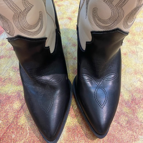 Steve Madden Lasso Black and Cream Tall Western Boots - Picture 5 of 6